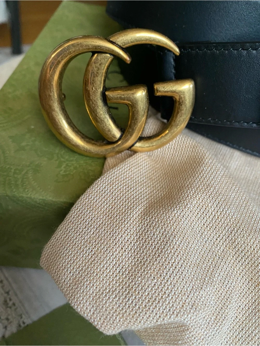 Gucci Black Leather Belt with Gold-Tone Double G Accent